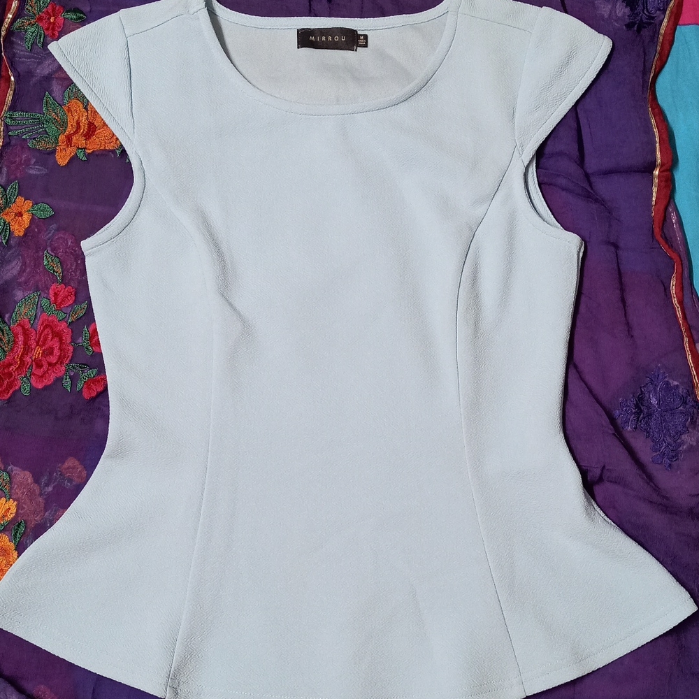 Sky blue Top - Picture 5 of 7